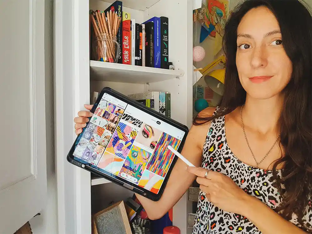 Tatiana creando un moodboard en pinterest para el curso de Skillshare